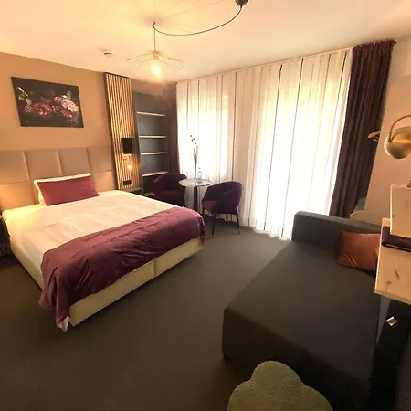 Hotel Serviced Apartments, Selbst-check-in 3*