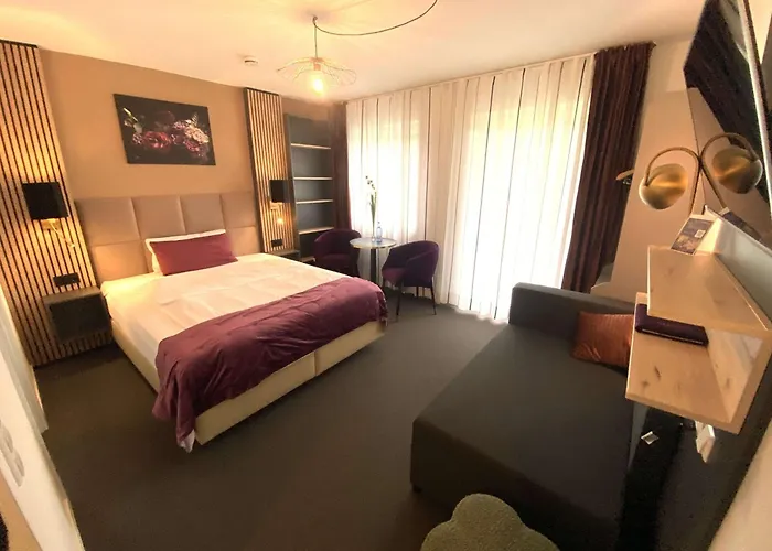 Hotel Serviced Apartments, Selbst-check-in 3*